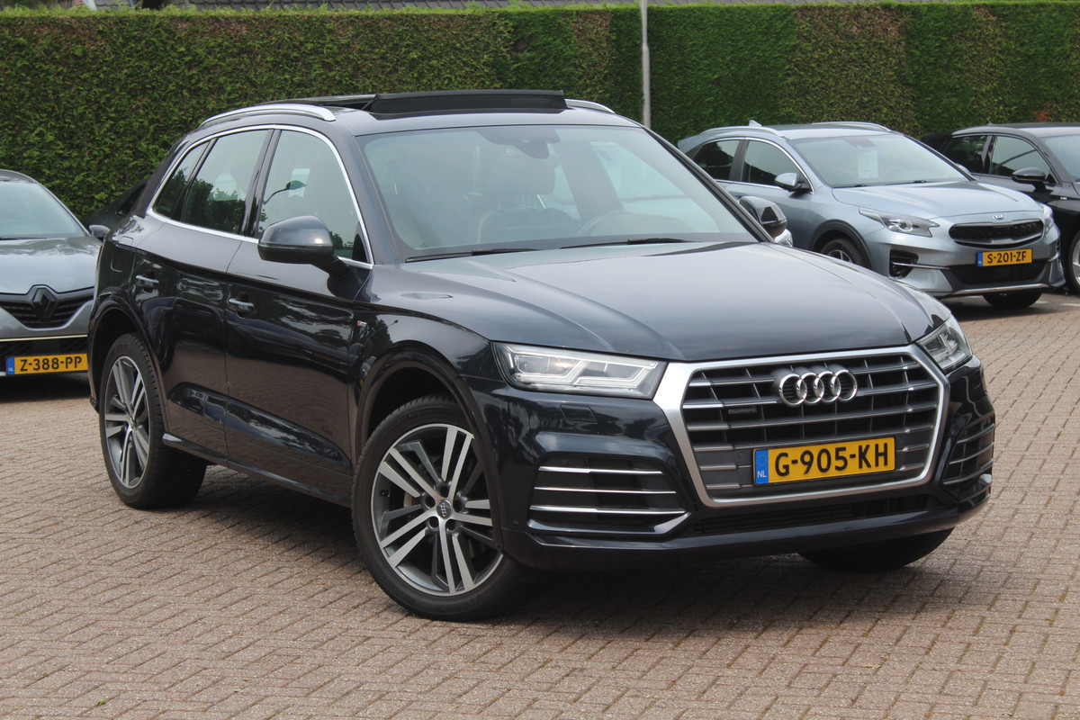 Audi Q5 2.0 TFSI quattro Launch Edition / Trekhaak / Panoramadak / Half leder / B&O / 20'' / Standverwarming / Parkeerhulp V+A / Navigatie / Cruise Control Audi Q5 2.0 TFSI quattro Launch Edition / Trekhaak / Panoramadak / Half leder / B&O / 20'' / Standverwarming / Parkeerhulp V+A / Navigatie / Cruise Control