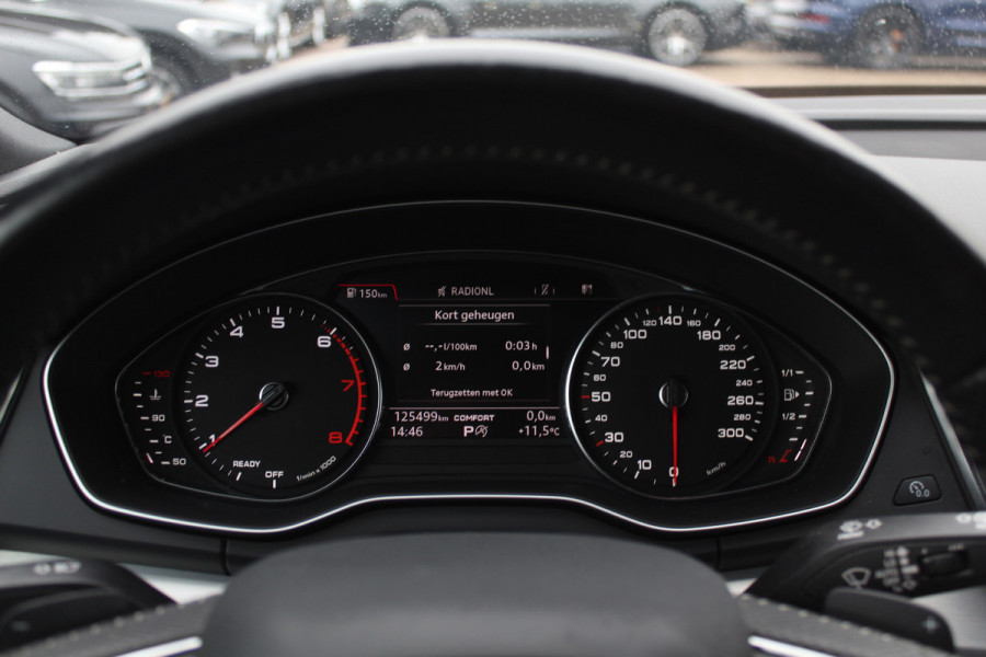 Audi Q5 2.0 TFSI quattro Launch Edition / Trekhaak / Panoramadak / Half leder / B&O / 20'' / Standverwarming / Parkeerhulp V+A / Navigatie / Cruise Control