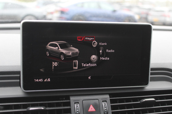 Audi Q5 2.0 TFSI quattro Launch Edition / Trekhaak / Panoramadak / Half leder / B&O / 20'' / Standverwarming / Parkeerhulp V+A / Navigatie / Cruise Control