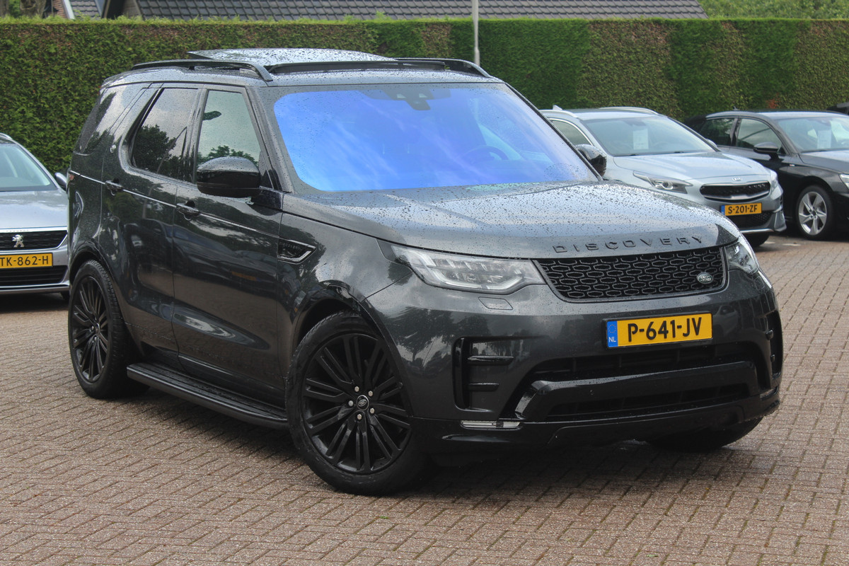 Land Rover Discovery 3.0 Td6 HSE Luxury 7p. / Trekhaak / Panoramadak / 360Camera / 22'' / Volleder / Virtual Cockpit / Stuurverwarming / Keyless / Luchtvering / Meridian / DAB / Stoelverwarming / Cruise Control Land Rover Discovery 3.0 Td6 HSE Luxury 7p. / Trekhaak / Panoramadak / 360Camera / 22'' / Volleder / Virtual Cockpit / Stuurverwarming / Keyless / Luchtvering / Meridian / DAB / Stoelverwarming / Cruise Control