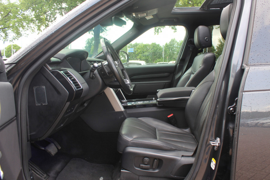 Land Rover Discovery 3.0 Td6 HSE Luxury 7p. / Trekhaak / Panoramadak / 360Camera / 22'' / Volleder / Virtual Cockpit / Stuurverwarming / Keyless / Luchtvering / Meridian / DAB / Stoelverwarming / Cruise Control