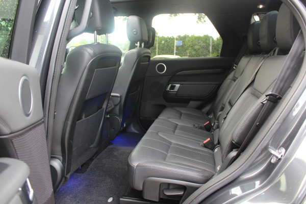 Land Rover Discovery 3.0 Td6 HSE Luxury 7p. / Trekhaak / Panoramadak / 360Camera / 22'' / Volleder / Virtual Cockpit / Stuurverwarming / Keyless / Luchtvering / Meridian / DAB / Stoelverwarming / Cruise Control