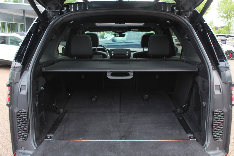 Land Rover Discovery 3.0 Td6 HSE Luxury 7p. / Trekhaak / Panoramadak / 360Camera / 22'' / Volleder / Virtual Cockpit / Stuurverwarming / Keyless / Luchtvering / Meridian / DAB / Stoelverwarming / Cruise Control