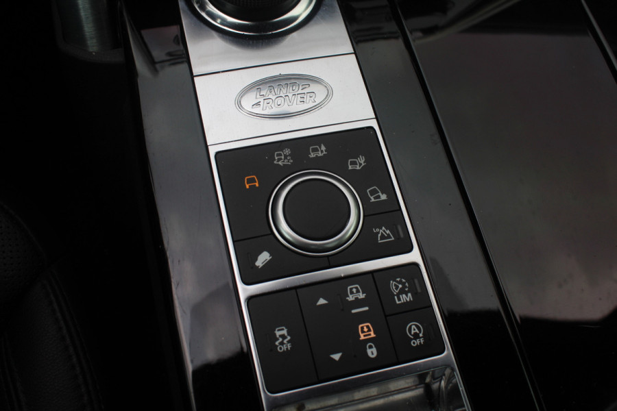 Land Rover Discovery 3.0 Td6 HSE Luxury 7p. / Trekhaak / Panoramadak / 360Camera / 22'' / Volleder / Virtual Cockpit / Stuurverwarming / Keyless / Luchtvering / Meridian / DAB / Stoelverwarming / Cruise Control