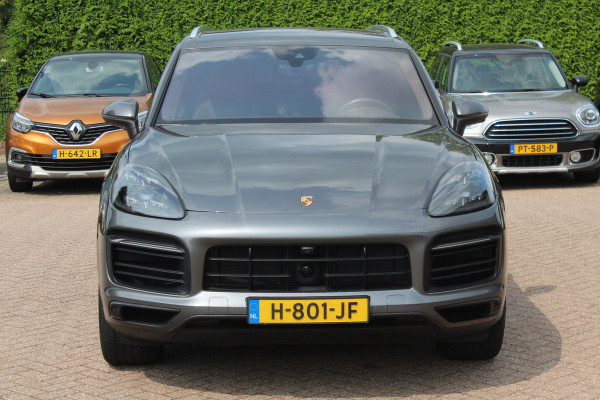 Porsche Cayenne 3.0 E-Hybrid / Trekhaak / 360Camera / Burmester / Sportdesign / Sportchrono / Softclose / 21'' / Luchtvering / Keyless / Stuurverwarming / Matrix LED / DAB