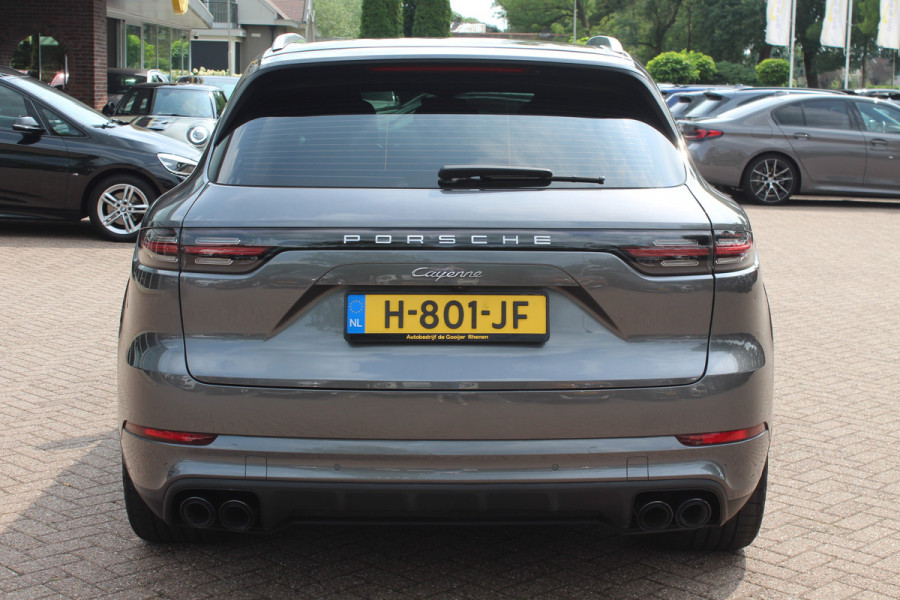 Porsche Cayenne 3.0 E-Hybrid / Trekhaak / 360Camera / Burmester / Sportdesign / Sportchrono / Softclose / 21'' / Luchtvering / Keyless / Stuurverwarming / Matrix LED / DAB