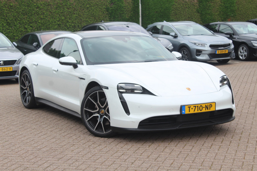 Porsche Taycan Performance 84 kWh / Panoramadak / 360Camera / Luchtvering / 20'' / Dodehoek / Stuurverwarming / Getint glas / Stoelverwarming / Warmtepomp