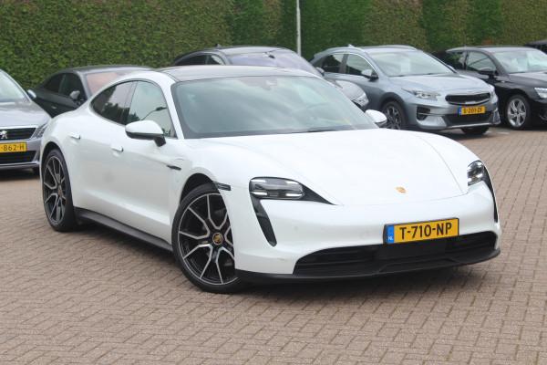 Porsche Taycan Performance 84 kWh / Panoramadak / 360Camera / Luchtvering / 20'' / Dodehoek / Stuurverwarming / Getint glas / Stoelverwarming / Warmtepomp