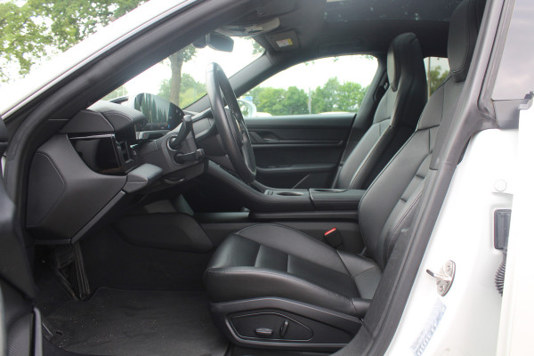 Porsche Taycan Performance 84 kWh / Panoramadak / 360Camera / Luchtvering / 20'' / Dodehoek / Stuurverwarming / Getint glas / Stoelverwarming / Warmtepomp