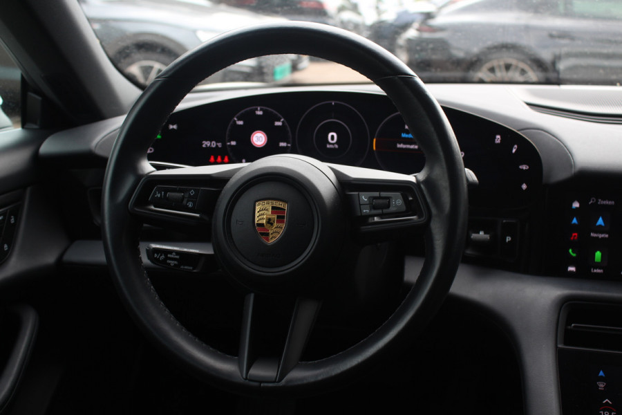 Porsche Taycan Performance 84 kWh / Panoramadak / 360Camera / Luchtvering / 20'' / Dodehoek / Stuurverwarming / Getint glas / Stoelverwarming / Warmtepomp