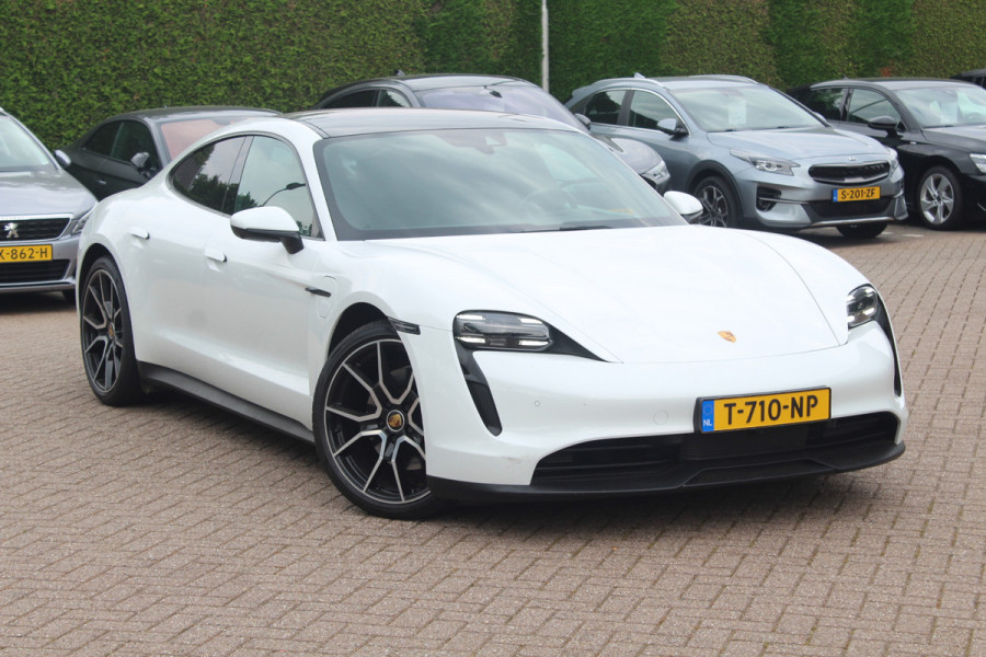 Porsche Taycan Performance 84 kWh / Panoramadak / 360Camera / Luchtvering / 20'' / Dodehoek / Stuurverwarming / Getint glas / Stoelverwarming / Warmtepomp
