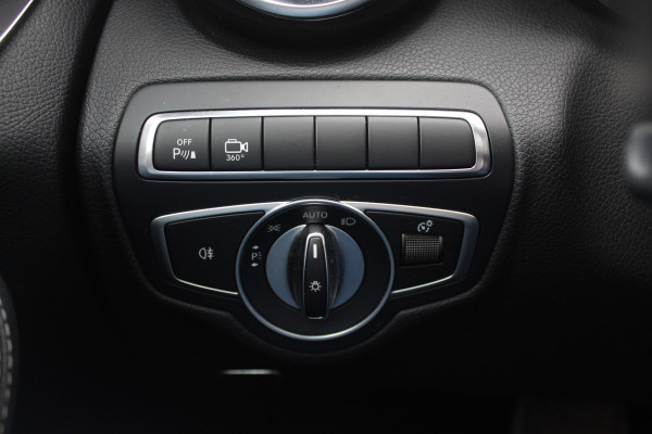 Mercedes-Benz C-Klasse 180 Sport Edition Premium Plus / Panoramadak / 360Camera / Burmester / Leder / 19'' / Sfeerverlichting / Memory seats / Nightpakket / Navigatie / Dodehoek / Cruise Control