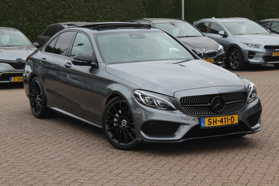 Mercedes-Benz C-Klasse 180 Sport Edition Premium Plus / Panoramadak / 360Camera / Burmester / Leder / 19'' / Sfeerverlichting / Memory seats / Nightpakket / Navigatie / Dodehoek / Cruise Control