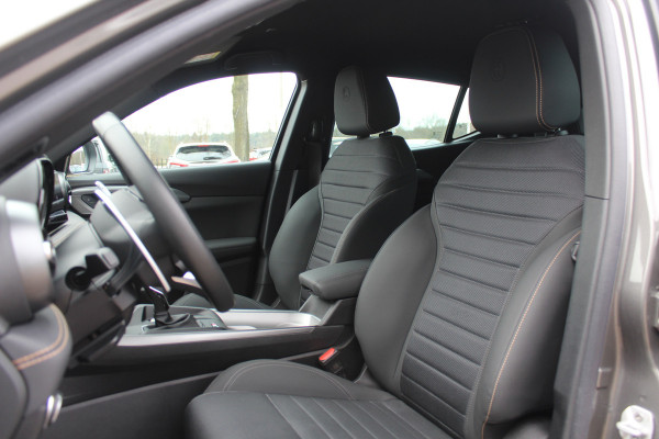 Alfa Romeo Tonale 1.3T PHEV Edizione Speciale / Trekhaak / Camera / Leder / Apple CarPlay / 20'' / Virtual Cockpit / Matrix LED / Keyless / DAB / ACC / Stuurverwarming
