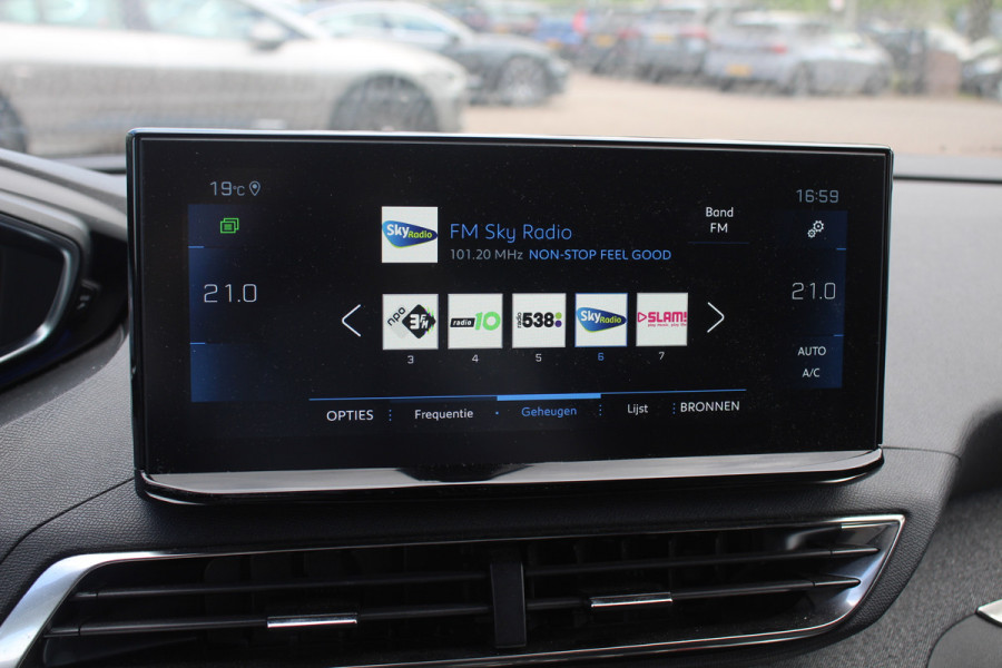 Peugeot 5008 1.2 Hybrid Allure Pack Business 7p. / Camera / Half leder / Navigatie / 18'' / Keyless / Dodehoek / Stoelverwarming / Cruise Control