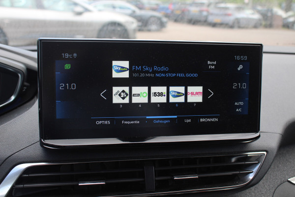Peugeot 5008 1.2 Hybrid Allure Pack Business 7p. / Camera / Half leder / Navigatie / 18'' / Keyless / Dodehoek / Stoelverwarming / Cruise Control