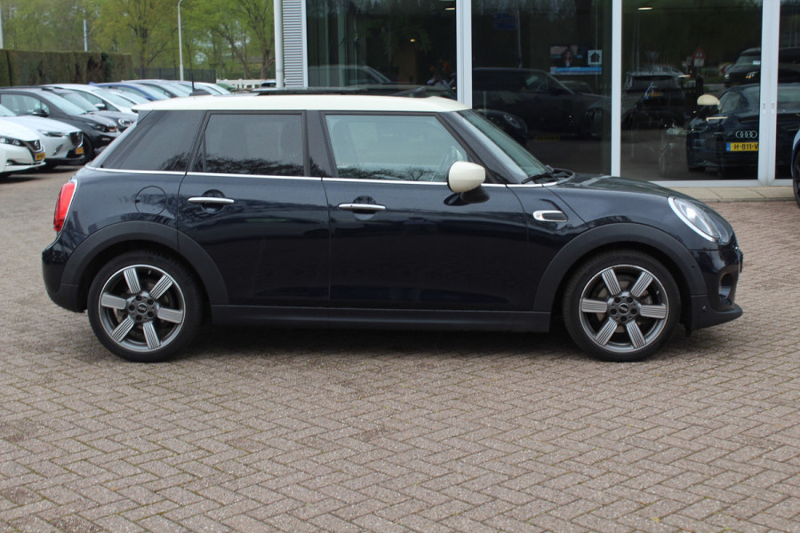 MINI Mini 1.5 Cooper 60 Years Edition / Panoramadak / Head-up / Leder / Harman Kardon / 17'' / Navigatie / DAB / Cruise Control