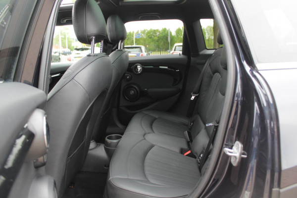 MINI Mini 1.5 Cooper 60 Years Edition / Panoramadak / Head-up / Leder / Harman Kardon / 17'' / Navigatie / DAB / Cruise Control