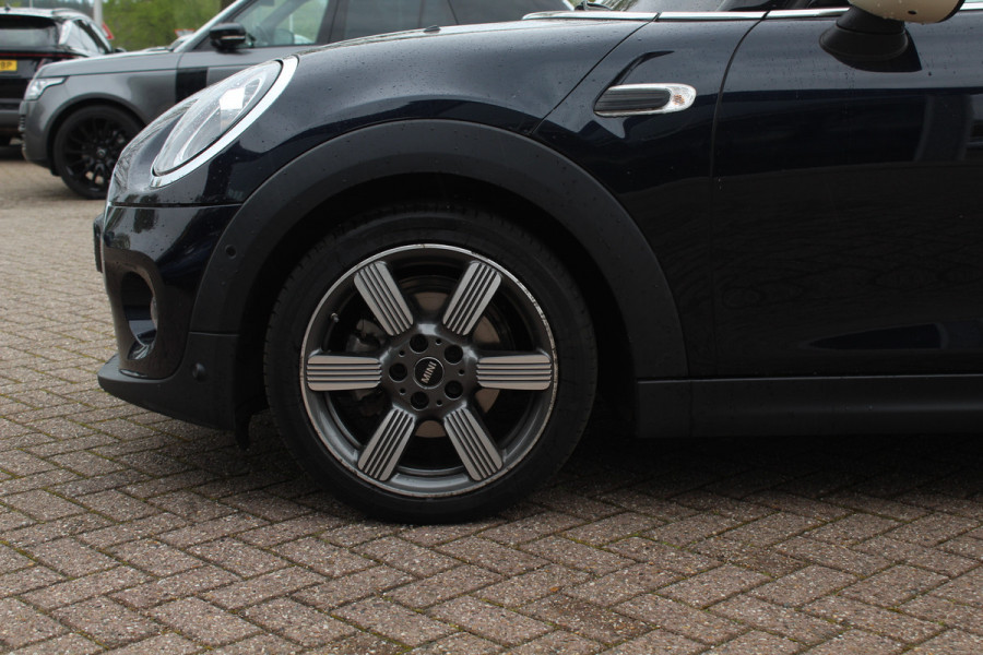 MINI Mini 1.5 Cooper 60 Years Edition / Panoramadak / Head-up / Leder / Harman Kardon / 17'' / Navigatie / DAB / Cruise Control