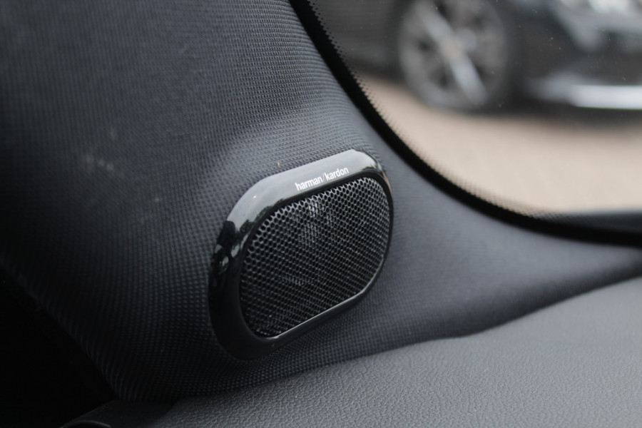 MINI Mini 1.5 Cooper 60 Years Edition / Panoramadak / Head-up / Leder / Harman Kardon / 17'' / Navigatie / DAB / Cruise Control