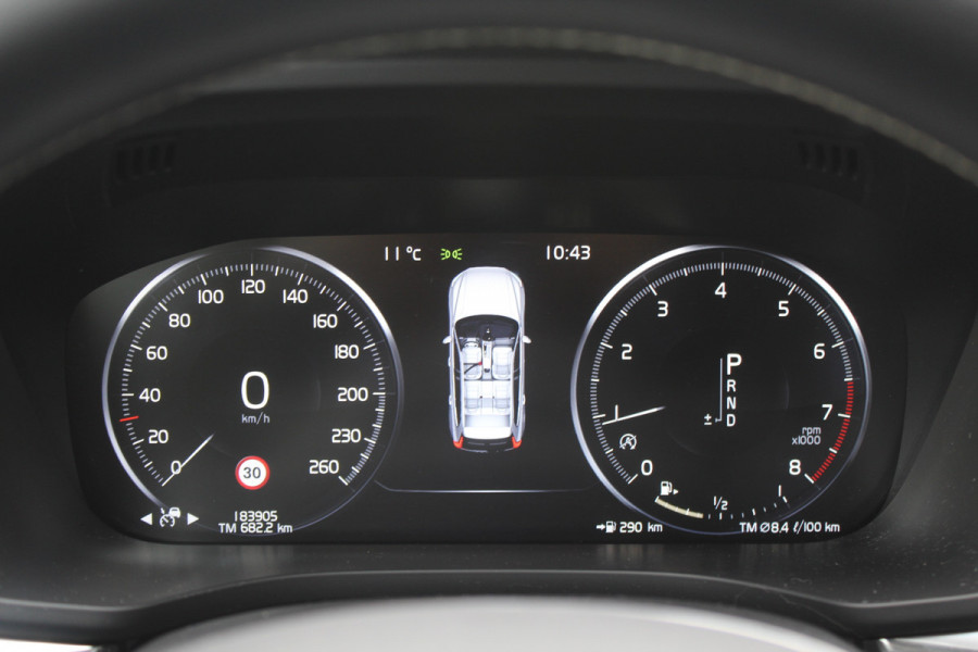 Volvo XC60 2.0 T4 R-Design / 360Camera / Leder&Alcantara / 20'' / Navigatie / Dodehoek / DAB / Cruise Control