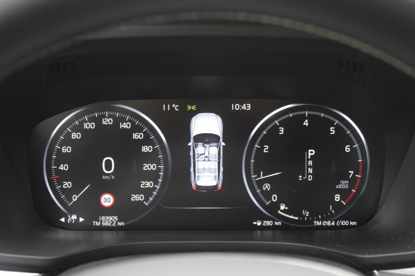 Volvo XC60 2.0 T4 R-Design / 360Camera / Leder&Alcantara / 20'' / Navigatie / Dodehoek / DAB / Cruise Control