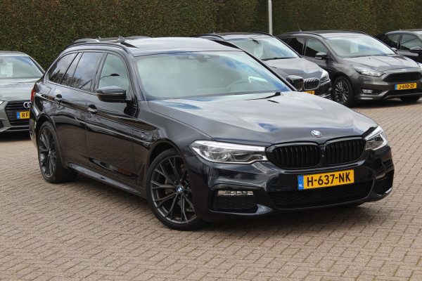 BMW 5 Serie Touring 520d High Exe. M Sport / Panoramadak / Camera / Head-up / 19'' / Leder / Navigatie / Stoelverwarming / Cruise Control