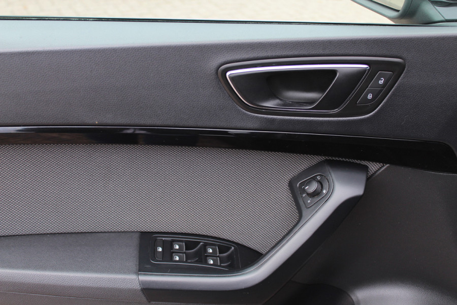 Seat Ateca 1.4 EcoTSI Xcellence / Camera / Navigatie / Cruise Control / LED Koplampen / 18'' / Getint glas