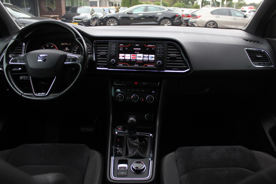 Seat Ateca 1.4 EcoTSI Xcellence / Camera / Navigatie / Cruise Control / LED Koplampen / 18'' / Getint glas