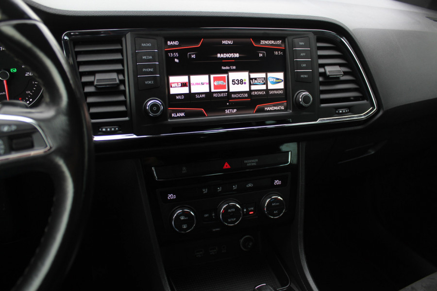 Seat Ateca 1.4 EcoTSI Xcellence / Camera / Navigatie / Cruise Control / LED Koplampen / 18'' / Getint glas