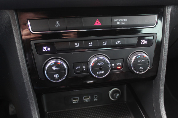 Seat Ateca 1.4 EcoTSI Xcellence / Camera / Navigatie / Cruise Control / LED Koplampen / 18'' / Getint glas