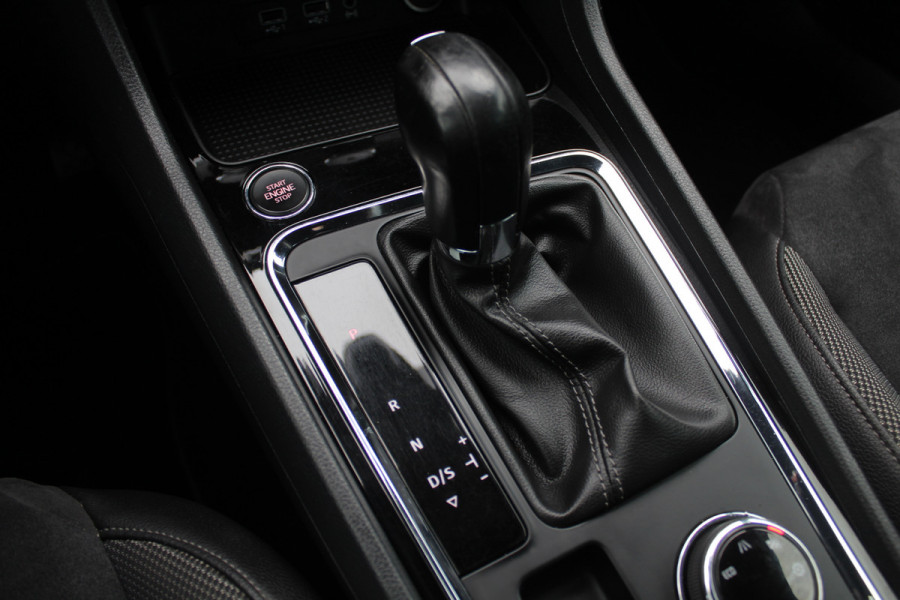 Seat Ateca 1.4 EcoTSI Xcellence / Camera / Navigatie / Cruise Control / LED Koplampen / 18'' / Getint glas
