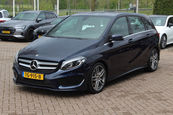 Mercedes-Benz B-Klasse 180 Business Solution AMG Upgrade Edition / Camera / Navigatie / 18'' / Stoelverwarming / Cruise Control