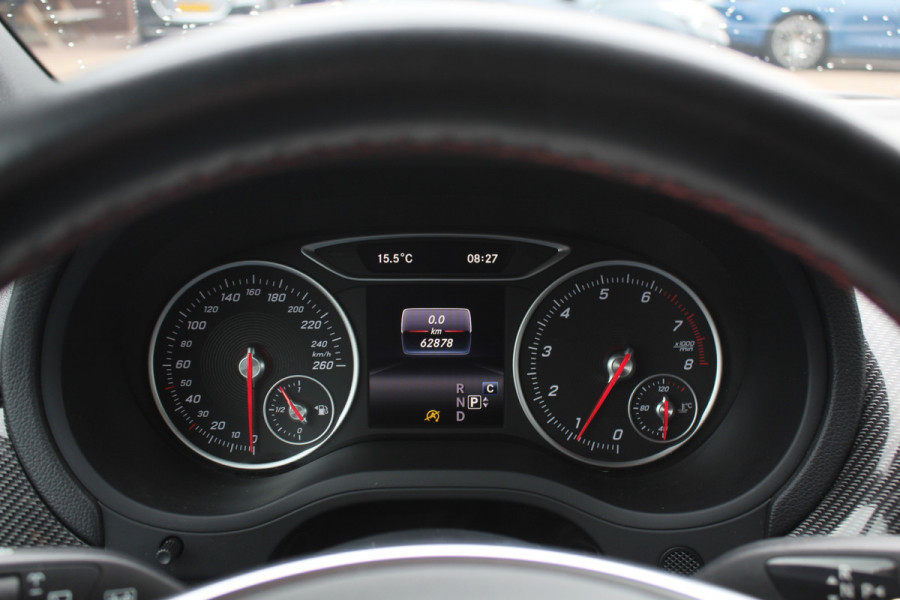 Mercedes-Benz B-Klasse 180 Business Solution AMG Upgrade Edition / Camera / Navigatie / 18'' / Stoelverwarming / Cruise Control