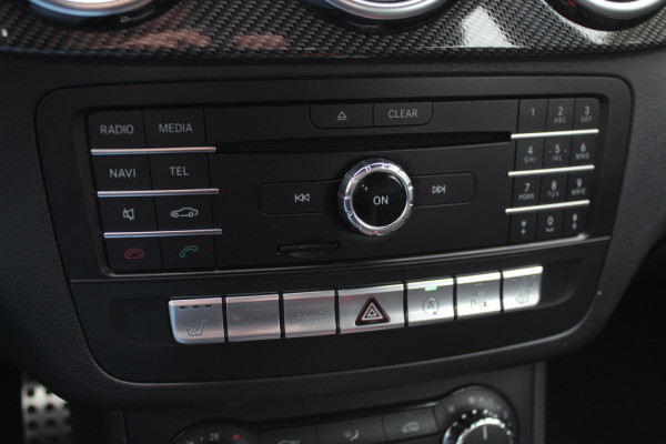 Mercedes-Benz B-Klasse 180 Business Solution AMG Upgrade Edition / Camera / Navigatie / 18'' / Stoelverwarming / Cruise Control
