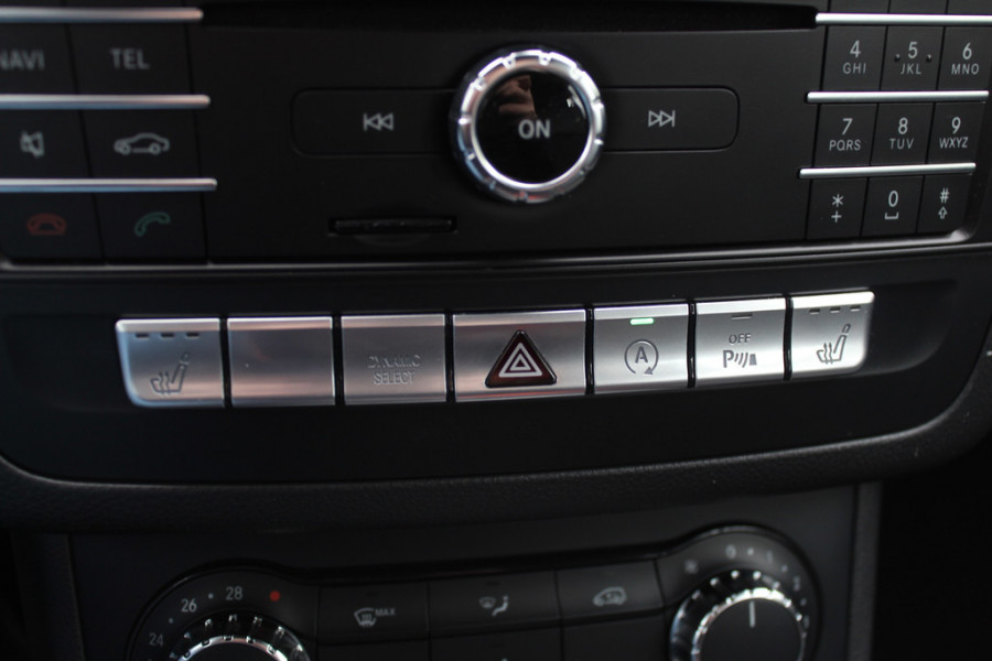 Mercedes-Benz B-Klasse 180 Business Solution AMG Upgrade Edition / Camera / Navigatie / 18'' / Stoelverwarming / Cruise Control