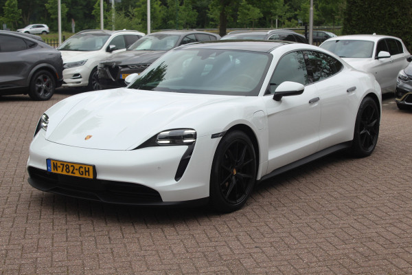 Porsche Taycan 79 kWh / SoH 95% / Panoramadak / Leder / Parkeerhulp V+A / 19'' / Stoelverwarming / DAB / Cruise Control