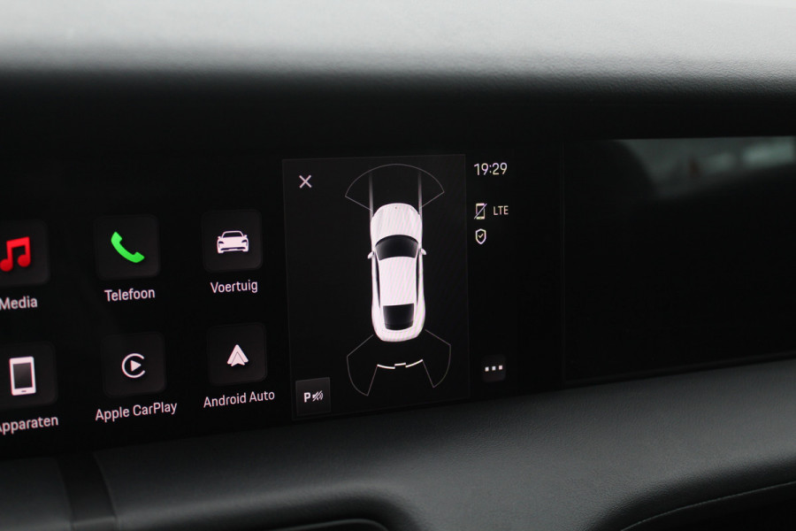 Porsche Taycan 79 kWh / SoH 95% / Panoramadak / Leder / Parkeerhulp V+A / 19'' / Stoelverwarming / DAB / Cruise Control