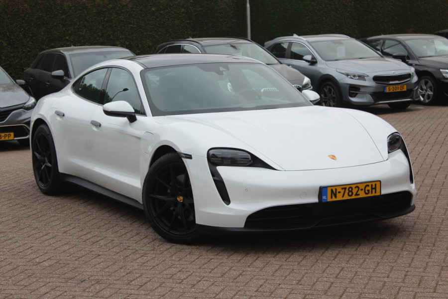 Porsche Taycan 79 kWh / SoH 95% / Panoramadak / Leder / Parkeerhulp V+A / 19'' / Stoelverwarming / DAB / Cruise Control