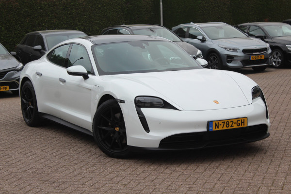 Porsche Taycan 79 kWh / SoH 95% / Panoramadak / Leder / Parkeerhulp V+A / 19'' / Stoelverwarming / DAB / Cruise Control