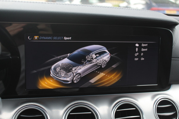 Mercedes-Benz E-Klasse Estate AMG 43 4MATIC Premium Plus / Panoramadak / 360Camera / Leder / Memory seats / 19'' / Luchtvering / Navigatie / Stoelverwarming
