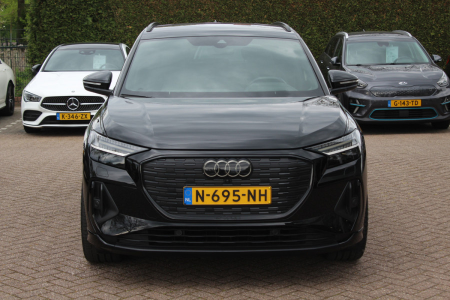 Audi Q4 e-tron 50 quattro Launch edition S Competition 77 kWh / SoH 95% / Camera / Head-up / 20'' / Keyless / RS Seats / Sonos audio / Stoelverwarming / Dodehoek / DAB / ACC / Warmtepomp