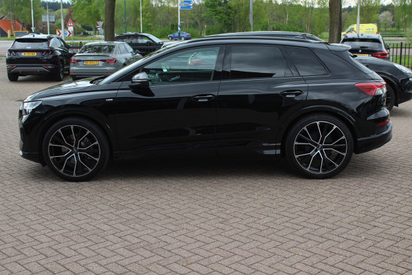 Audi Q4 e-tron 50 quattro Launch edition S Competition 77 kWh / SoH 95% / Camera / Head-up / 20'' / Keyless / RS Seats / Sonos audio / Stoelverwarming / Dodehoek / DAB / ACC / Warmtepomp