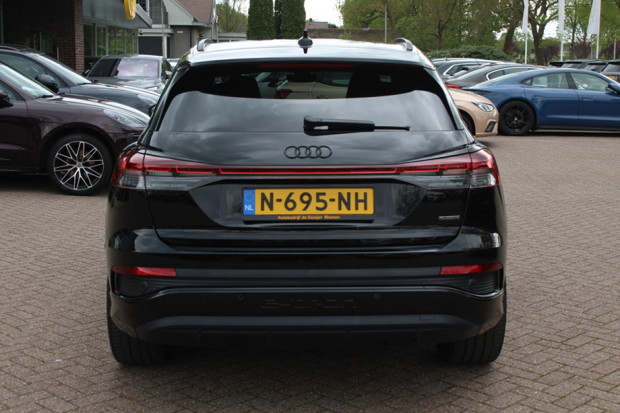Audi Q4 e-tron 50 quattro Launch edition S Competition 77 kWh / SoH 95% / Camera / Head-up / 20'' / Keyless / RS Seats / Sonos audio / Stoelverwarming / Dodehoek / DAB / ACC / Warmtepomp