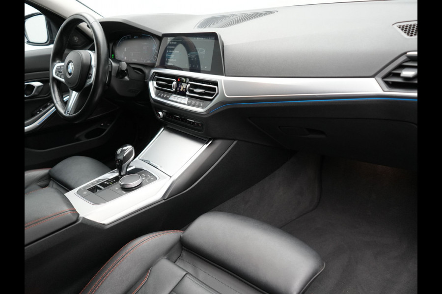 BMW 3 Serie Touring 330e Sportline Plug In Hybrid 293pk PHEV | Trekhaak af Fabriek | Laser LED | Head Up | Lederen Sportstoelen Verwarmd | Harman Kardon | Apple Carplay | Keyless |