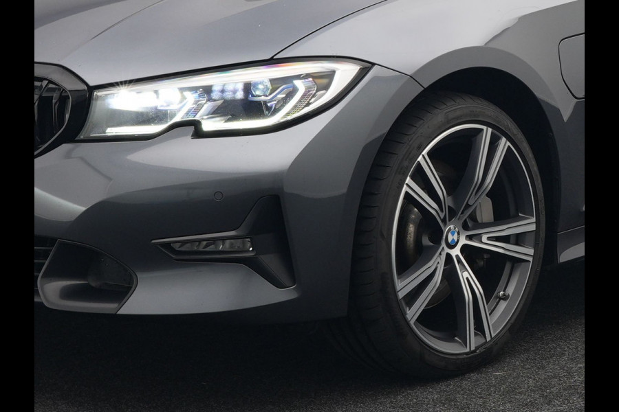 BMW 3 Serie Touring 330e Sportline Plug In Hybrid 293pk PHEV | Trekhaak af Fabriek | Laser LED | Head Up | Lederen Sportstoelen Verwarmd | Harman Kardon | Apple Carplay | Keyless |