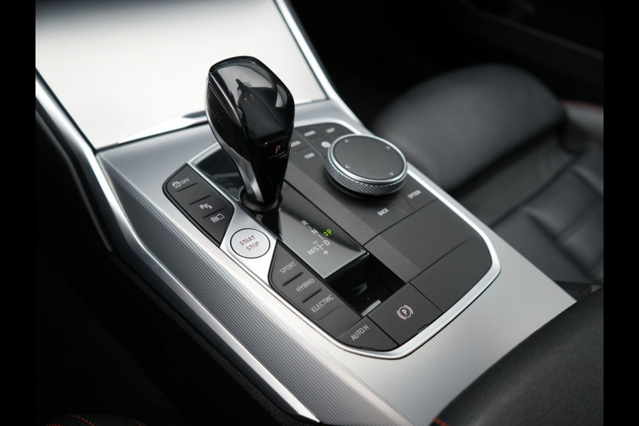 BMW 3 Serie Touring 330e Sportline Plug In Hybrid 293pk PHEV | Trekhaak af Fabriek | Laser LED | Head Up | Lederen Sportstoelen Verwarmd | Harman Kardon | Apple Carplay | Keyless |