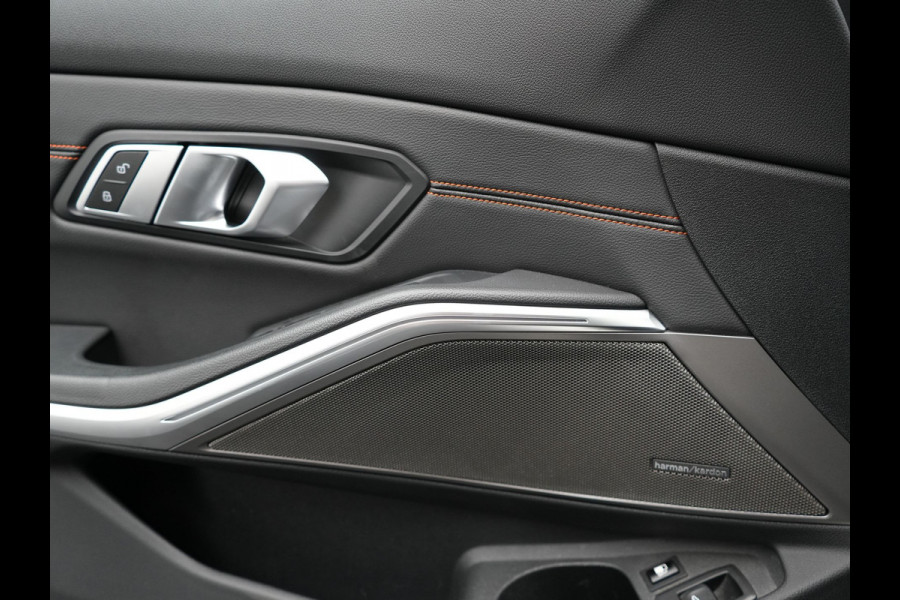 BMW 3 Serie Touring 330e Sportline Plug In Hybrid 293pk PHEV | Trekhaak af Fabriek | Laser LED | Head Up | Lederen Sportstoelen Verwarmd | Harman Kardon | Apple Carplay | Keyless |