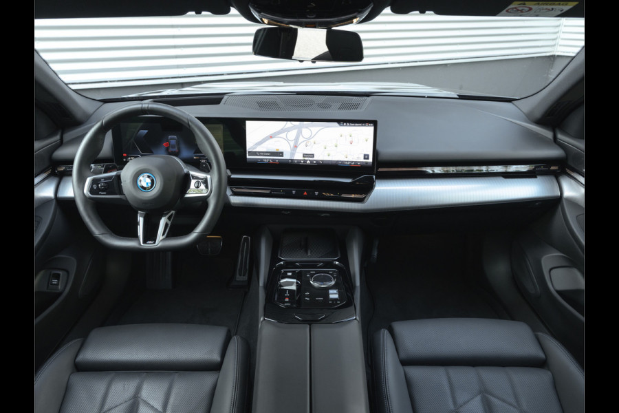 BMW 5 Serie Touring 530e M-Sport Pro - Trekhaak - Driving Ass Prof - Stoelventilatie - Head-up