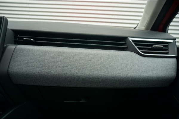 Mitsubishi Colt 90PK Intense CARPLAY | CLIMA | CAMERA | KEYLESS | CRUISE | LED!